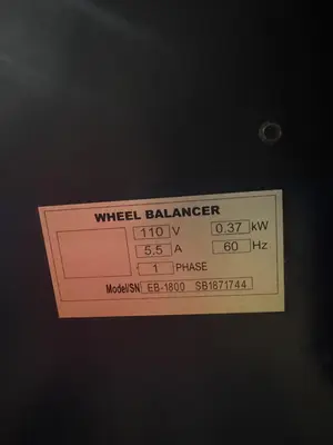 Eagle Equipment EB-1800 Wheel Balancer