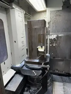 USED 2005 HAAS EC-400
