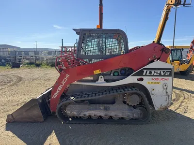 Used 2022 TAKEUCHI TL12V2 CR VERTICAL LIFT SKIDSTEER Skid Steer Loaders Alberta CA | Adcock Equipment #1418139