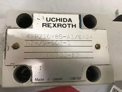 USED UCHIDA 4WRZ10W85-A1/6424NZ4/M-903-1
