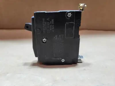USED SQUARE D QOB115