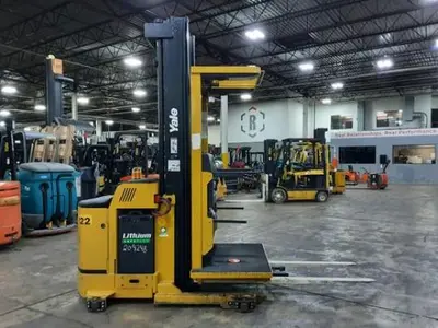 USED 2023 YALE OS030
