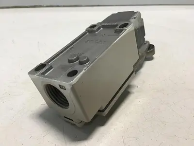 USED OMRON D4B-2115N-R