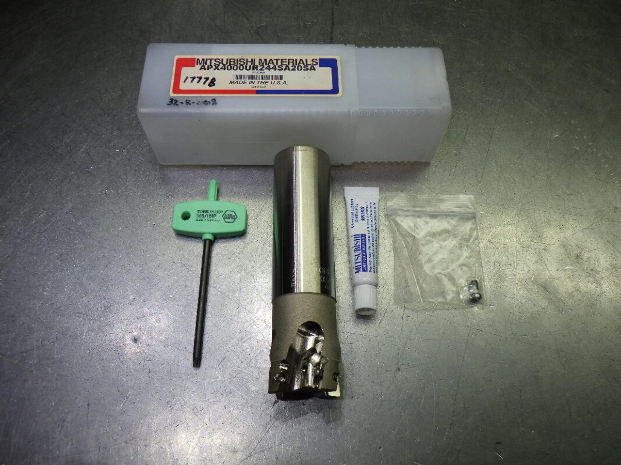 Mitsubishi 1.5" Coolant Thru 4 Flute Endmill APX4000UR244SA20SA (LOC2828B)