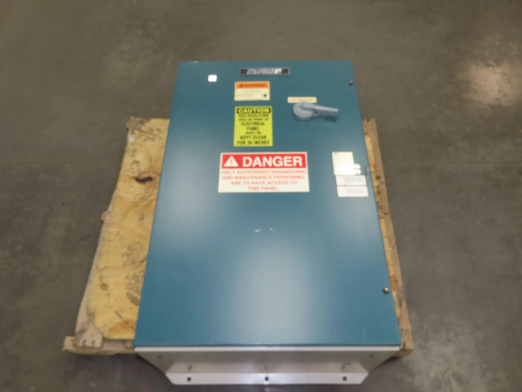 Reliance 801429-5SE DC Drive 25Hp 500VDC 42A VS Power Module NEMA 12 Enclosure