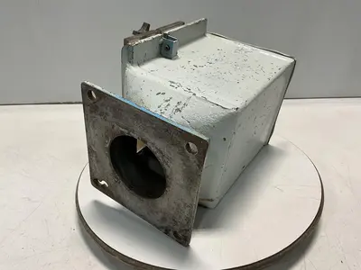 USED METAL FABRICATOR NO MODEL / NO TAG