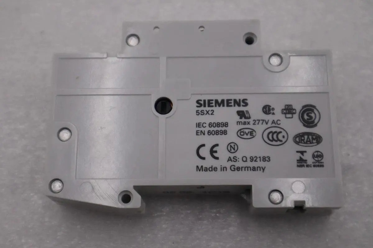 SIEMENS 5SX2 CIRCUIT BREAKER 5SX21 D16 1-Pole  ~230/400V 277 VAC STOCK G838A