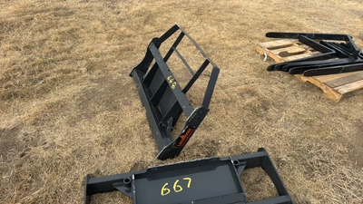 Mini Skid Steer Pallet Fork Frame	Landhonor	2025	Unused	MPF-11-2000G