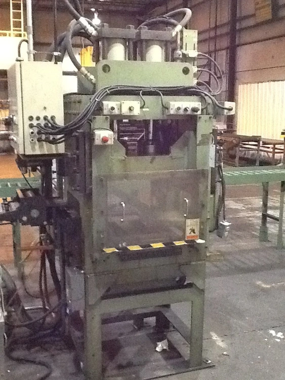 Used 1998 4-POST HYDRULIC PRESS N/A Hydraulic Presses Michigan US | Universal Press & Machinery (UPM) #5049
