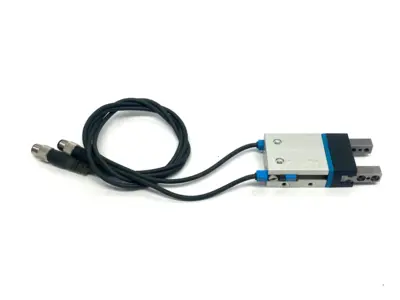 USED FESTO PARALLEL GRIPPER 3MM STROKE 254042 W/ DUAL PROXIMITY SENSORS