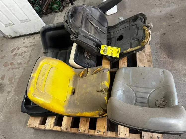 Used _UNKNOWN_ _UNKNOWN_ Parts & Accessories (Material Handling) Ohio US | Myron Bowling Auctioneers Inc #1574273