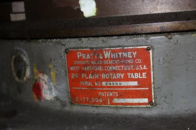 Pratt & Whitney 24" Motorized Rotary Table