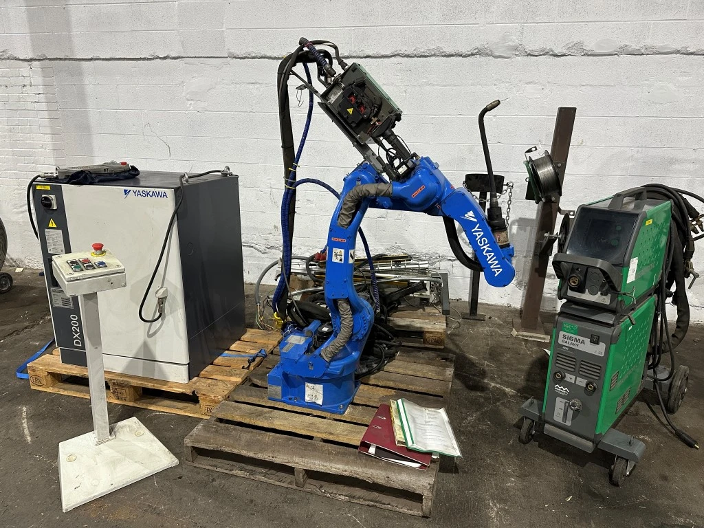 YASKAWA / MOTOMAN MA1440 ROBOTIC WELDING CELL
