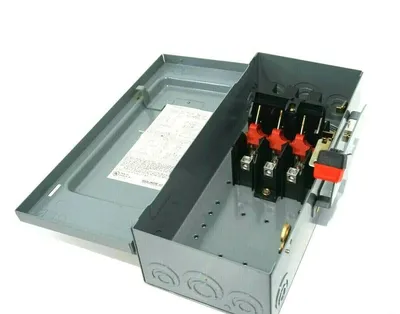 NEW SQUARE D HU361 HEAVY DUTY SAFETY SWITCH SER.E2