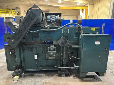 USED 1989 OLIVER 2072