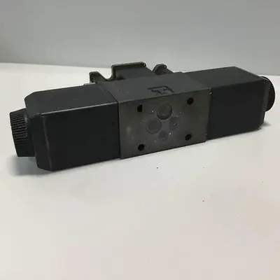 USED VICKERS DG4V333CMFTWLH760