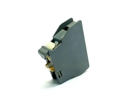 CA5-10 | ABB  Auxiliary Contact Front Mount Block 1 NO - Used