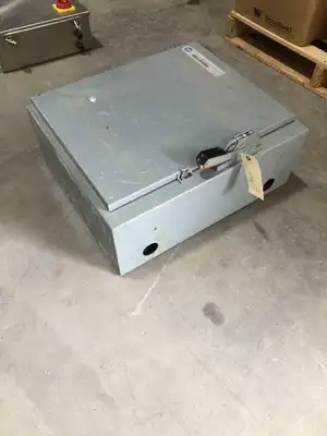 Allen Bradley 512DAB6P26R NEMA COMBINATION STARTER W/ DISCONNECT NEMA 3