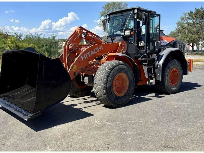 USED 2021 Hitachi ZW180-6