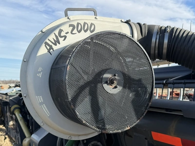 2014 Gleaner model 9250, 35' grain head, shaft driven, Advanced model AWS-2000 wind reel, unit has s...