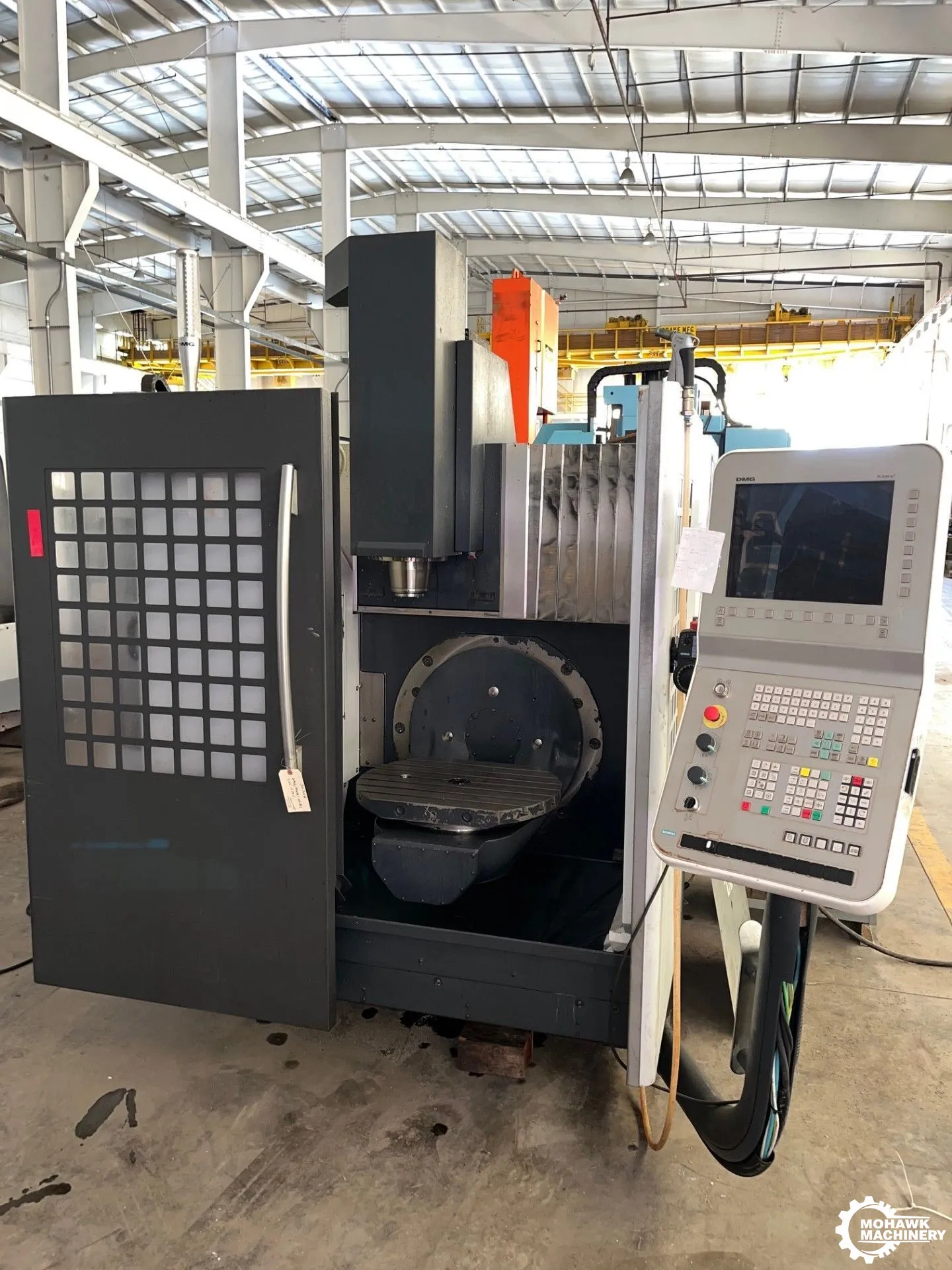 DMU-50 ECO DMG GILDEMEISTER MORI SEIKI 5-AXIS UNIVERSAL CNC VERTICAL MACHINING CENTER w/SIEMENS 810D CNC CONTROL - 24.8" x 19.7" TILTING ROTARY TABLE - 16-POSITION AUTOMATIC TOOL CHANGER