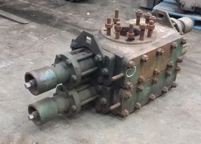 USED SHAFFER 7 1/16" 3M DOUBLE RAM BOP