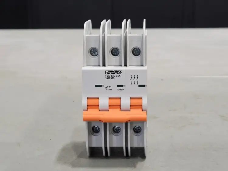 New | in-Stock PHOENIX CONTACT 1010303 Switchgears British Columbia CA | Lenmark #244517