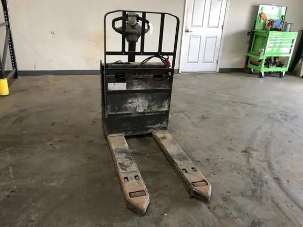 Used 2016 RAYMOND 8210 Pallet Jacks South Carolina US | Zoom Lifts & Equipment #1181147