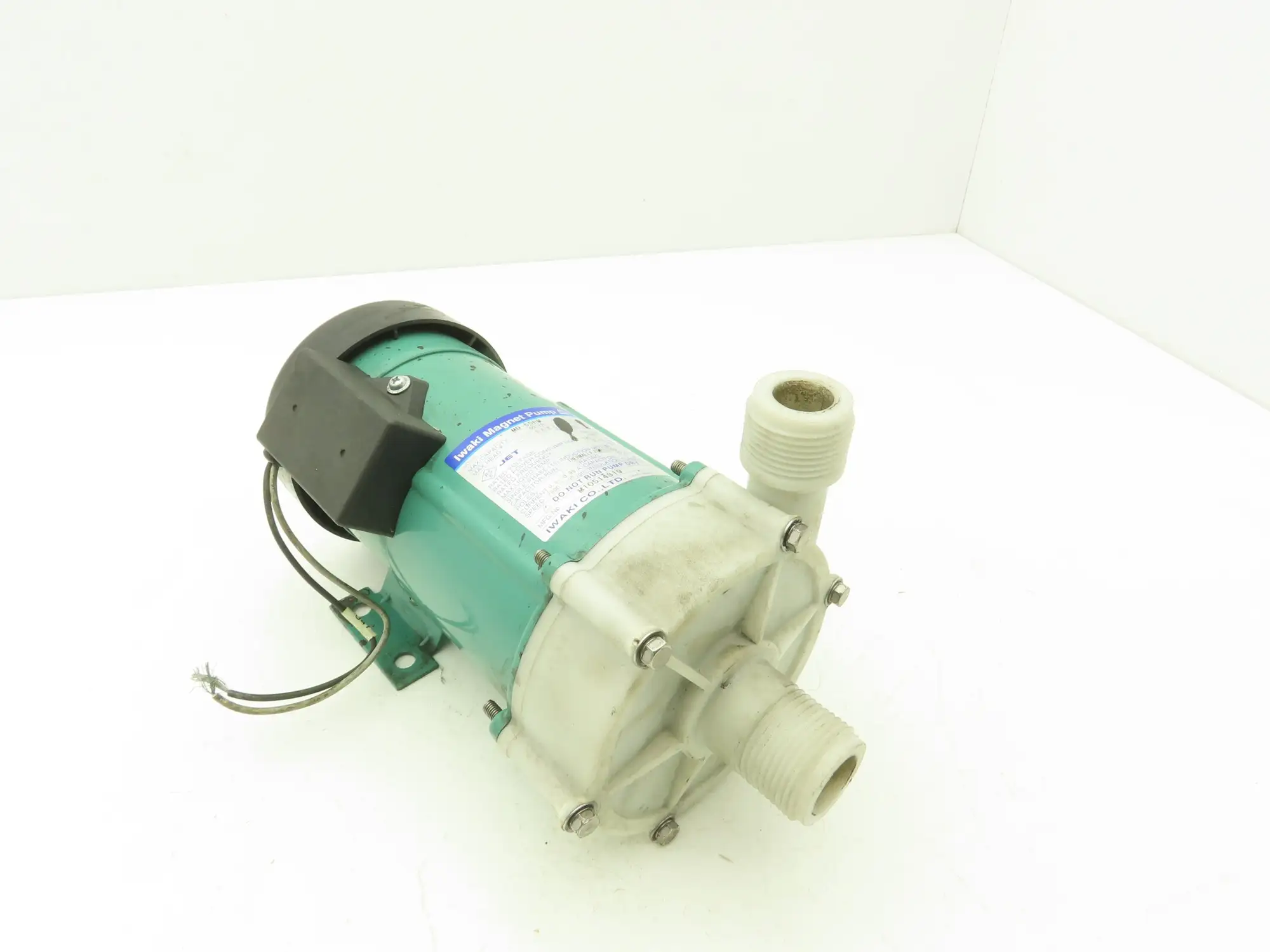 Iwaki MD-55RM Magnetic Drive Water Pump 1"Poly Plastic 220V 3PH 70 L/min