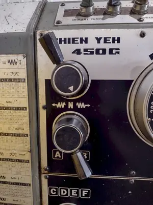 18" x 40" CHIEN YEH MODEL #CY450-1000 TOOLROOM ENGINE LATHE, 2.5" HOLE: STOCK #19324