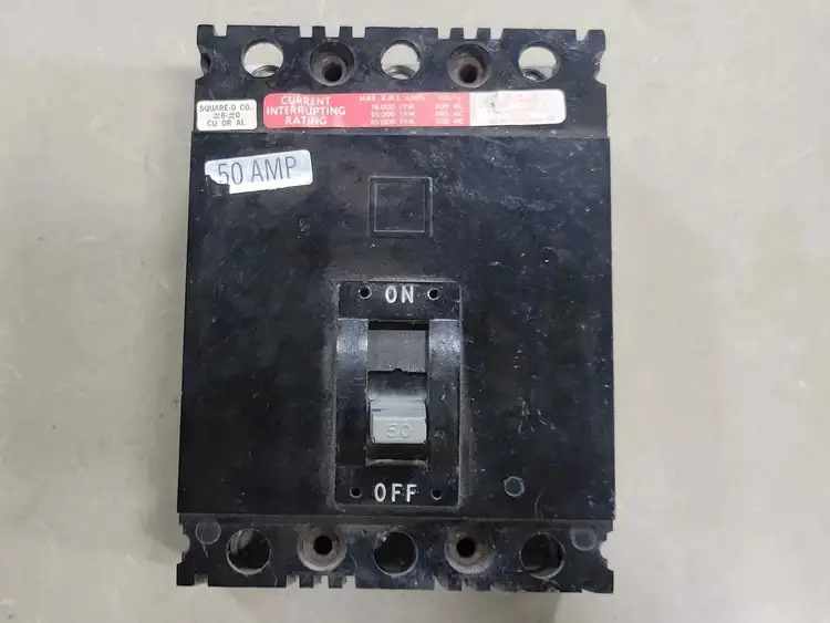 Used SQUARE D FHL36050 Switchgears British Columbia CA | Lenmark #242245