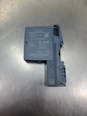 USED Siemens 6ES7131-6FD01-0BB1 Module w/6ES7193-6BP20-0BB1 Base.