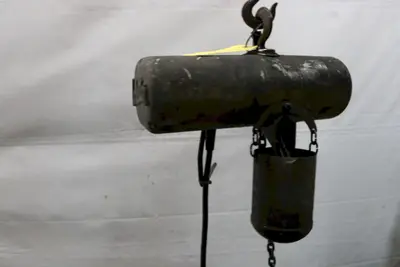 1/2 TON 1000 LBS CM LOADSTAR ELECTRIC POWERED CHAIN HOIST: STOCK #12002