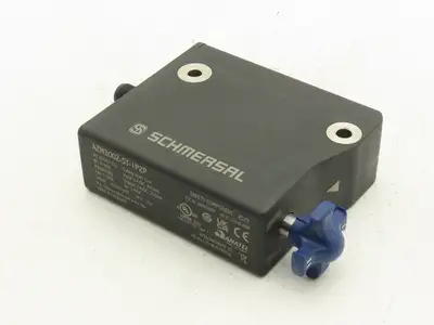 Schmersal AZM300Z-ST-1P2P Solenoid Interlock Safety Switch RFID 24VDC 103001435