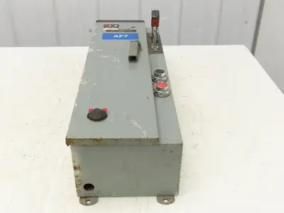 Cutler Hammer A30CDA0 Combination Motor Starter 10Hp 480V 3Ph Size 1 Fused