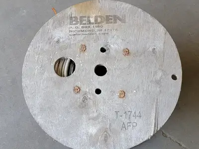 USED BELDEN 3082A T5U1000