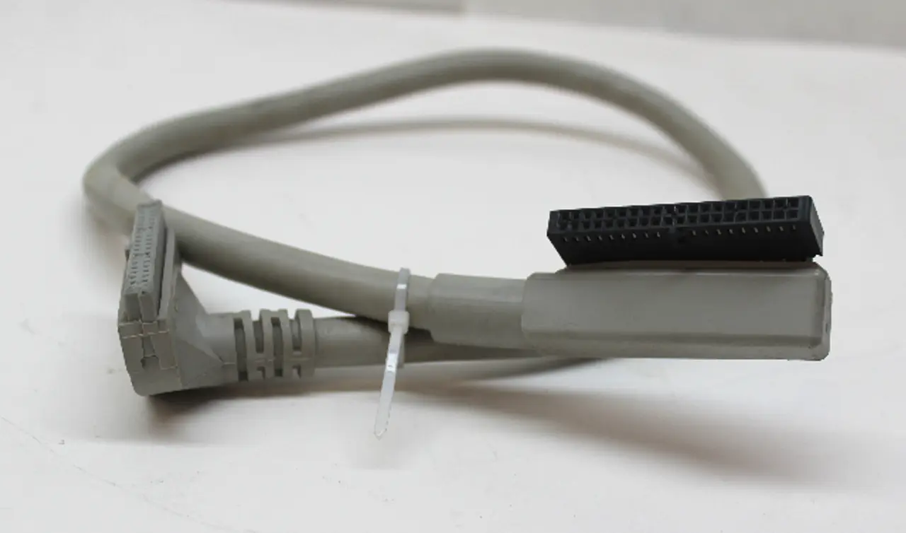 USED ALLEN BRADLEY 1492-CABLE005H