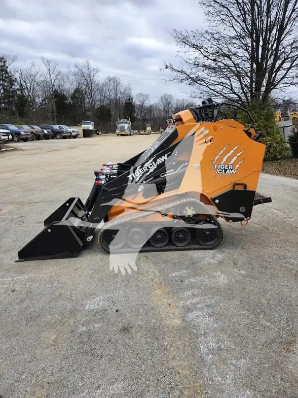 USED 2025 TIGER CLAW TC3000T