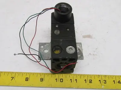 Fairchild TA6000-001 E/P Pressure Transducer 0-10VDC In 3-15 PSI Output 1/4" NPT
