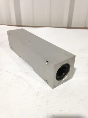 9-1/2″ X 2-1/4″ X 3-1/2″ Aluminium Linear Bearing w/ 1″ dia. Bore