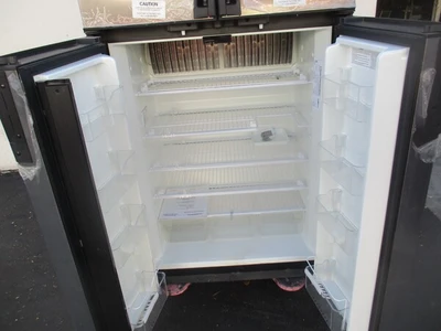 USED 2020 DOMETIC RM1350SLM/RM1350SLMSS