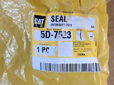 NEW 2011 CAT 5D-7523