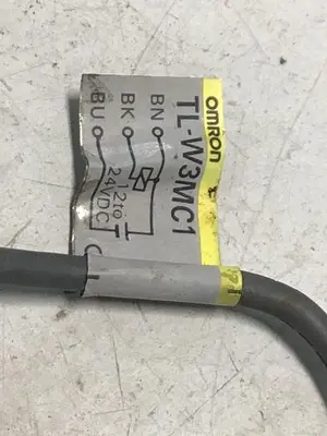 USED OMRON TL-W3MC1