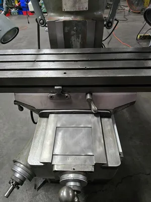 BRIDGEPORT SERIES 1 2HP 9"x48" Mills, Vertical | Machinery Central (8)