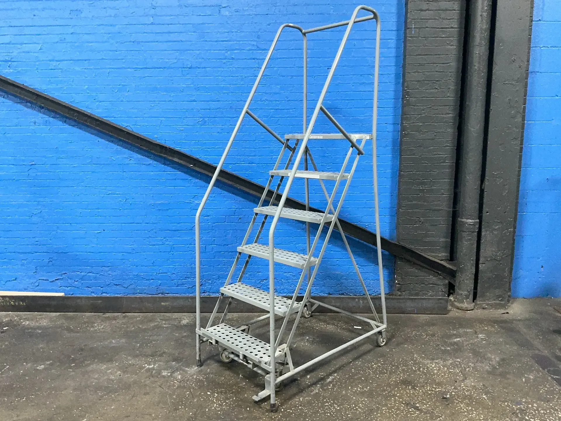 Used _UNKNOWN_ _UNKNOWN_ Ladders Ohio US | HGR 24 #1373323