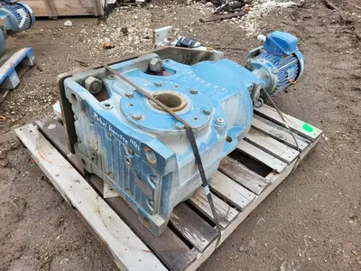 USED SEW-EURODRIVE KA127R87AM215-KS
