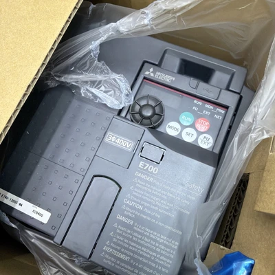 NEW Mitsubishi Electric FR-E740-120SC-NA