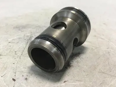 USED VICKERS 25-D10-30