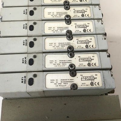 Numatics 051BA/I51BA/122BA Series 14 Valve Manifold w/ 2 239-2057 Mods