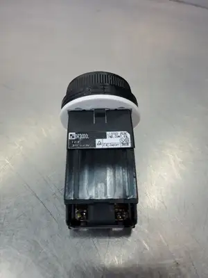 USED Fuji Electric DR30D0L-L3G (AR9T511-H)